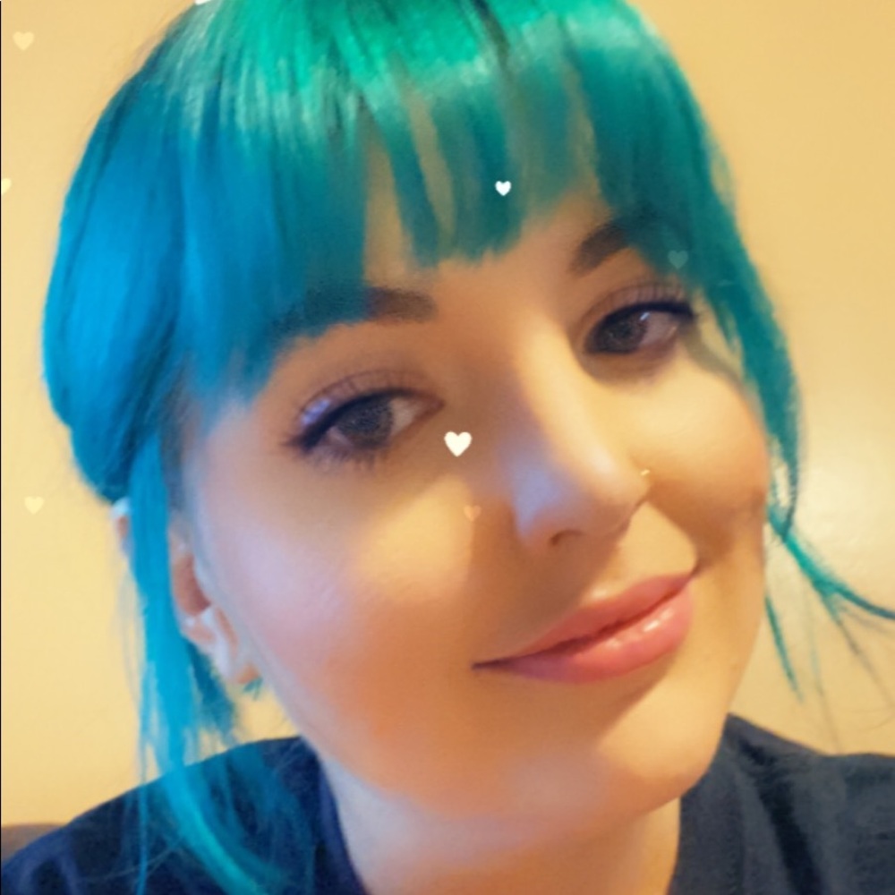 Meet your Posher, Elizabeth